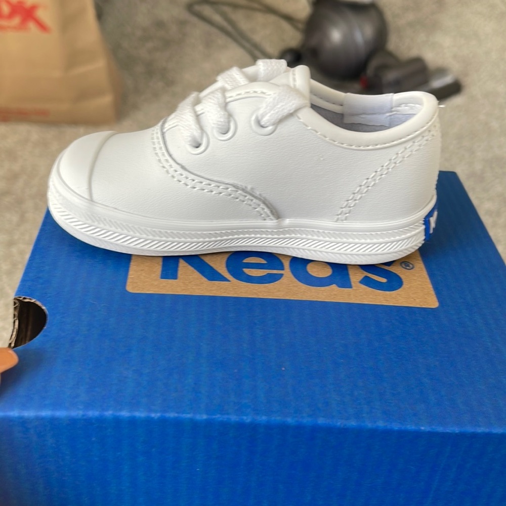 Infant ked shoes size 4